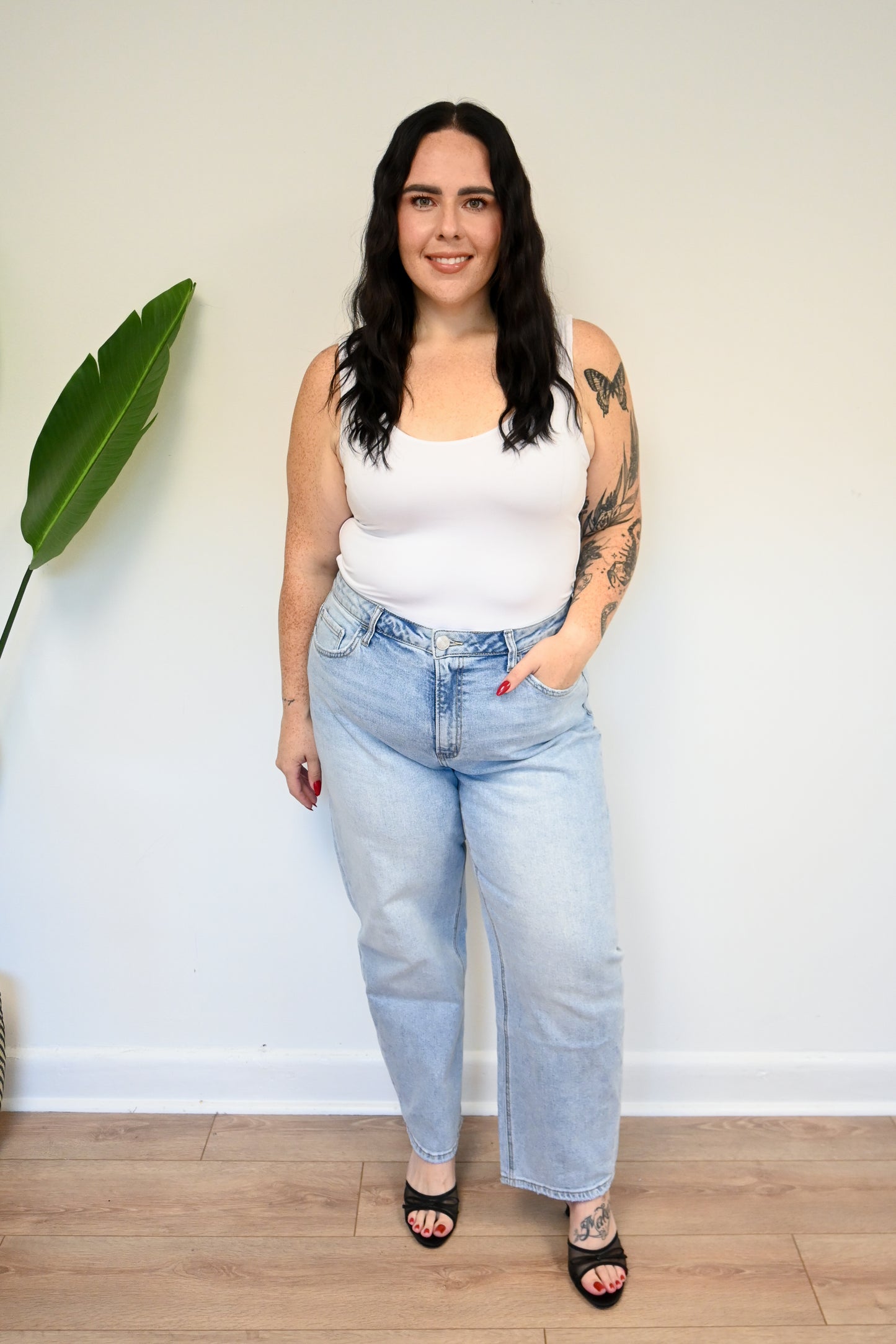 Barbara Slim Barrel Jean (3-24W)