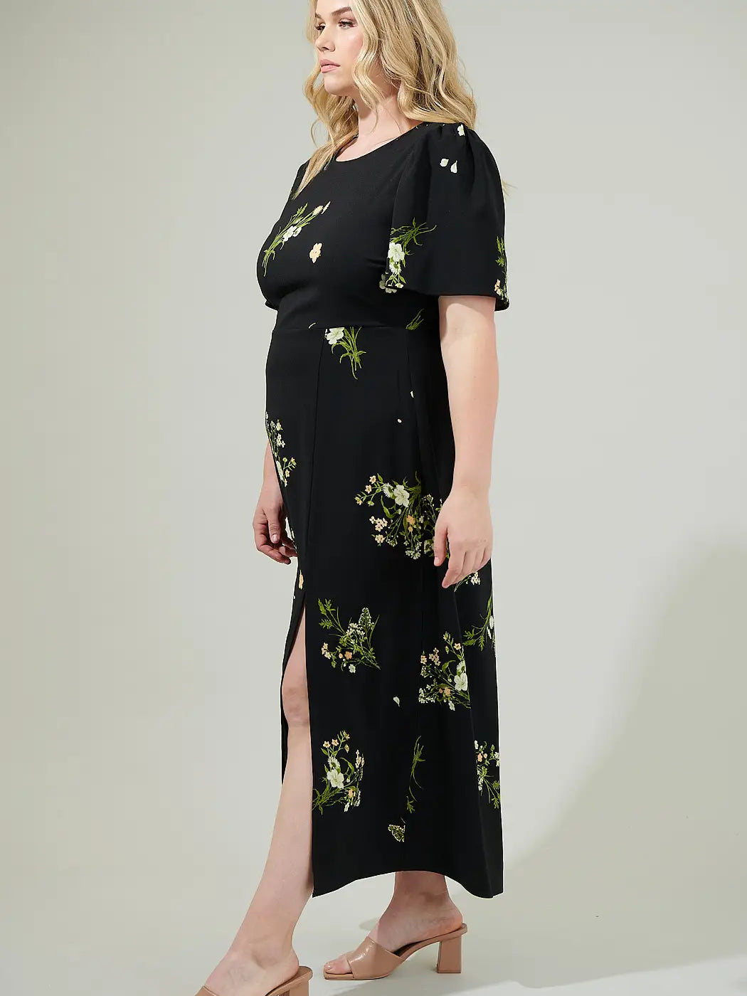 CURVE Floral Short Sleeve Dress