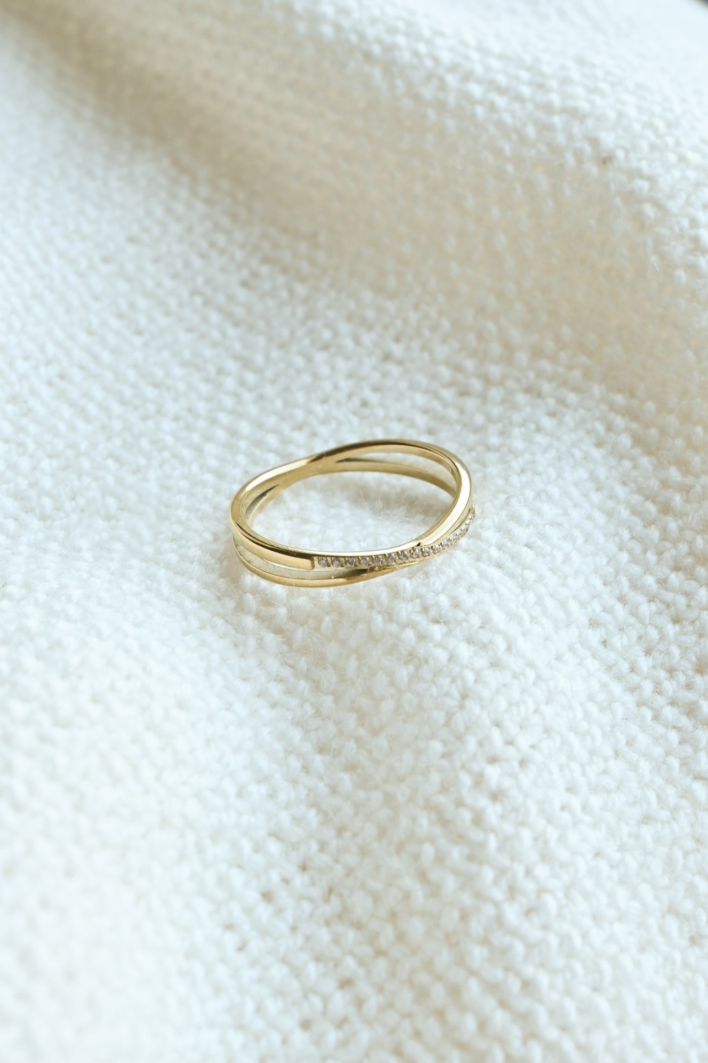 Twist Pave Ring