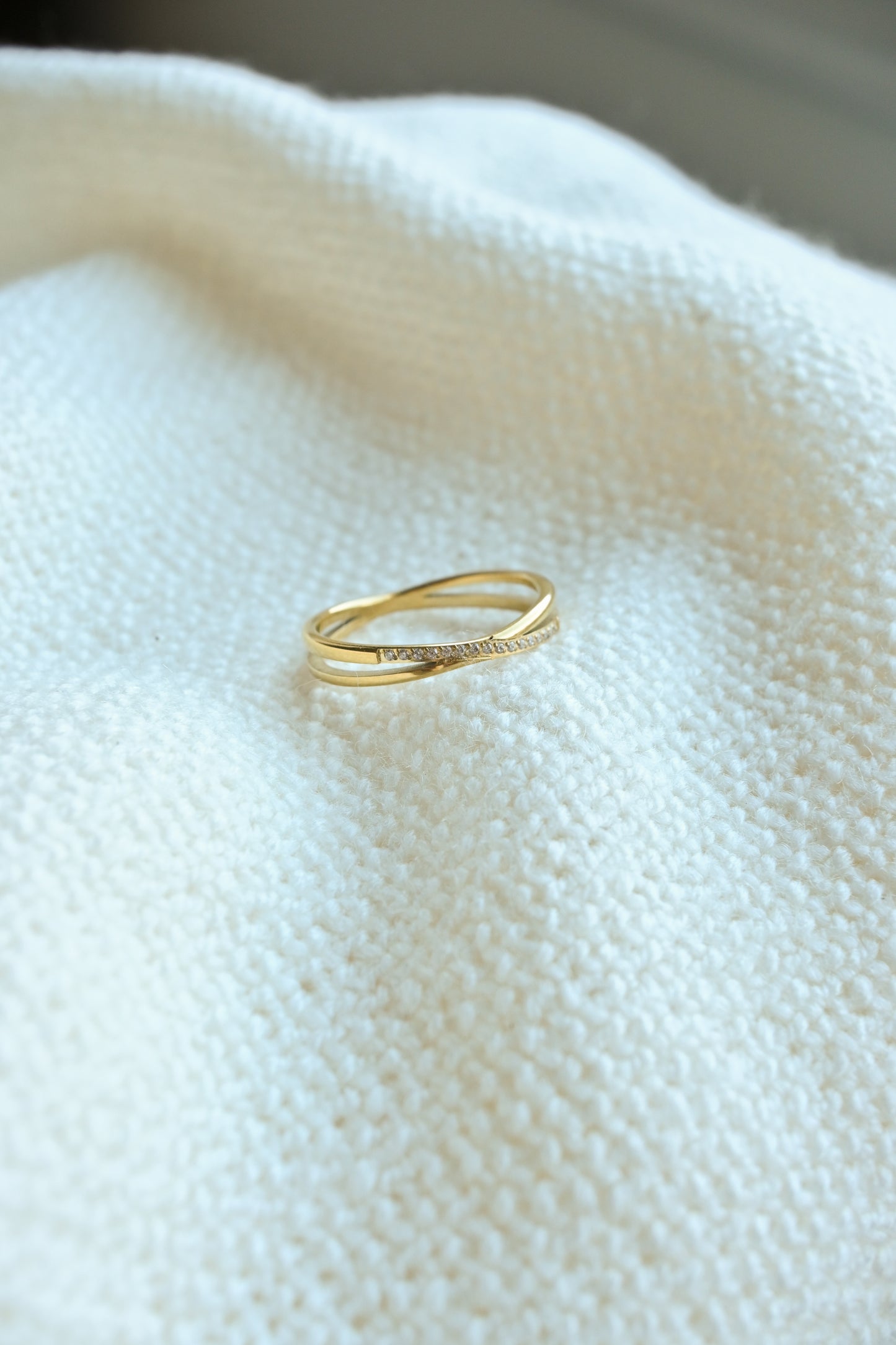 Twist Pave Ring