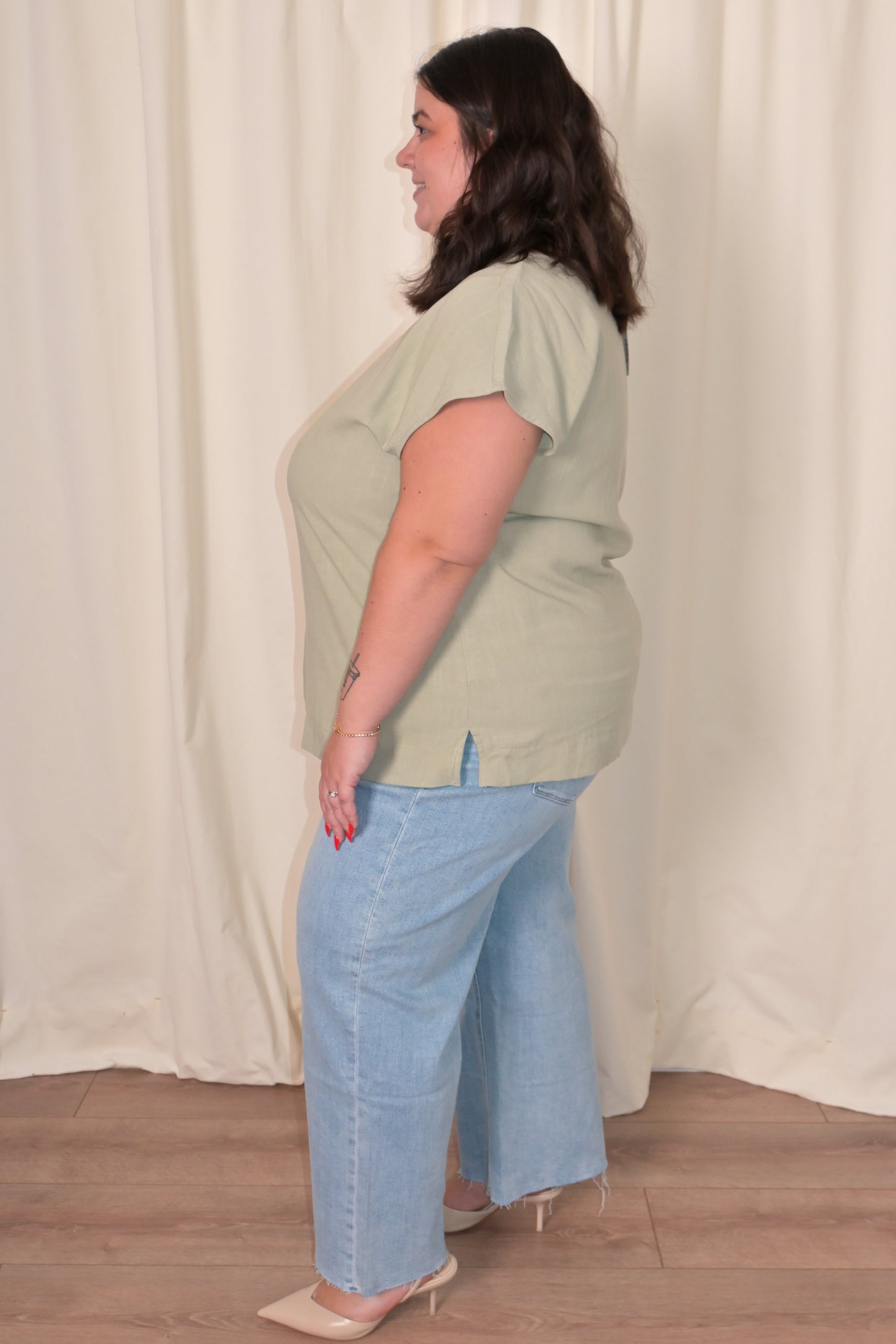 CURVE Linen Tee (2 colors)