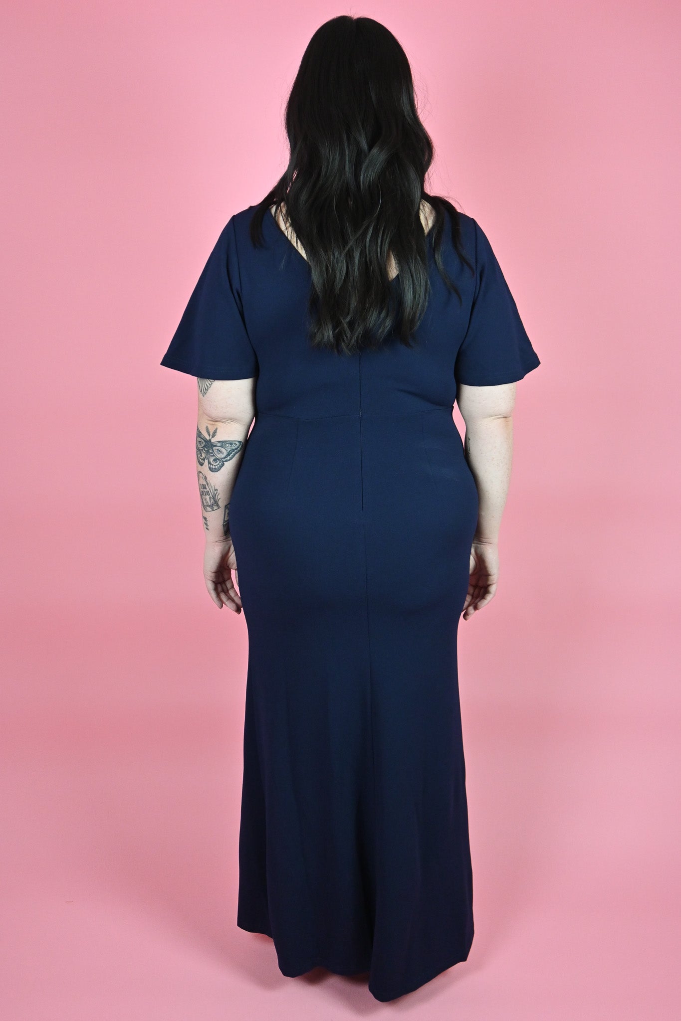 Plus size Mother of the bride dress Navy blue maxi down with short sleeve and ruffle front