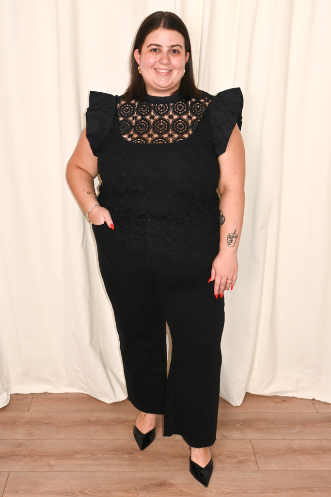 CURVE Crochet Lace Top