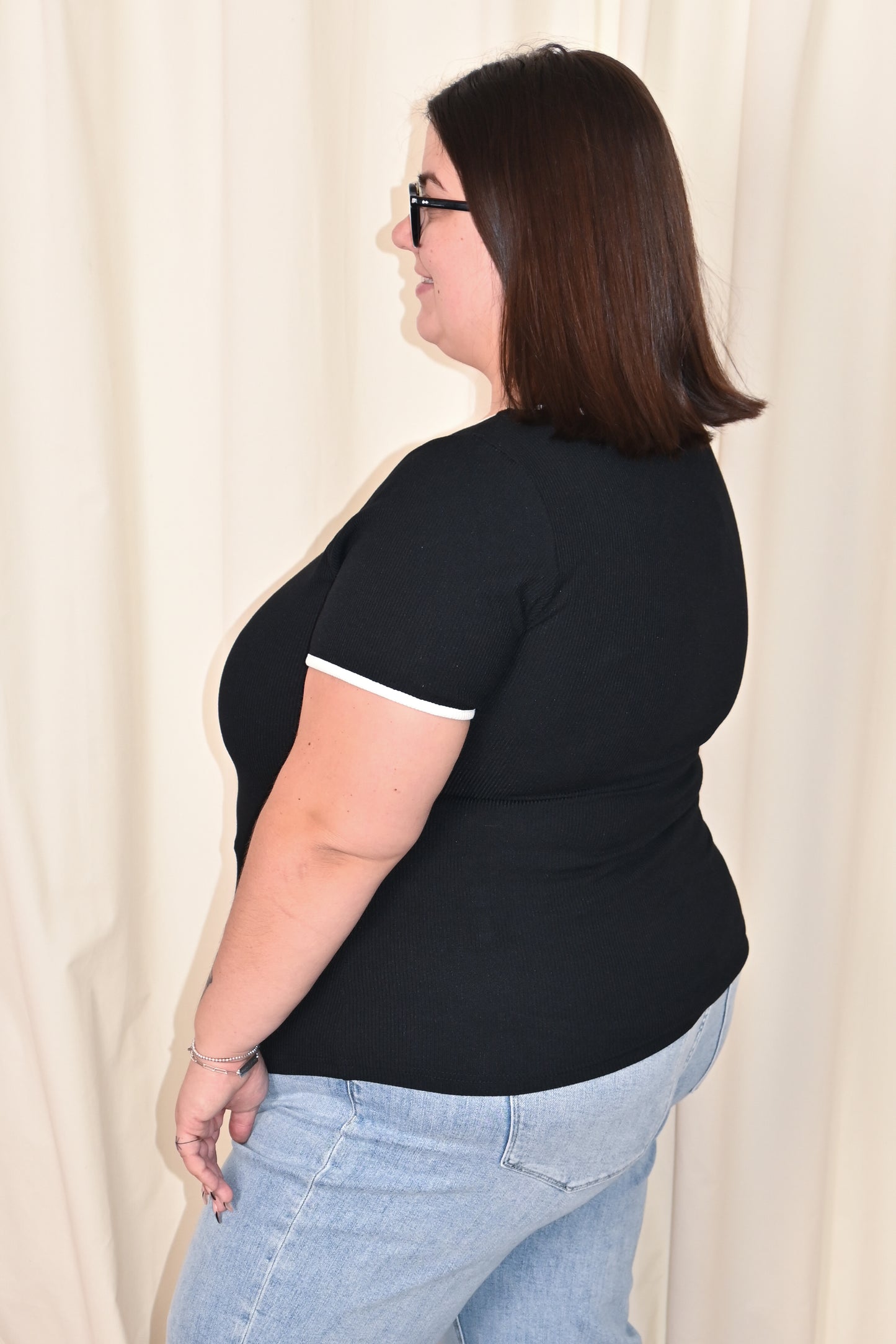 Contrast Trim Knit Top (S-3X)