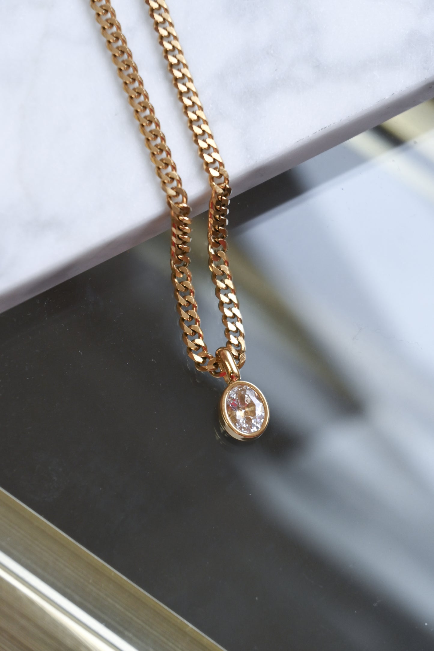 Circonia Pendant Necklace