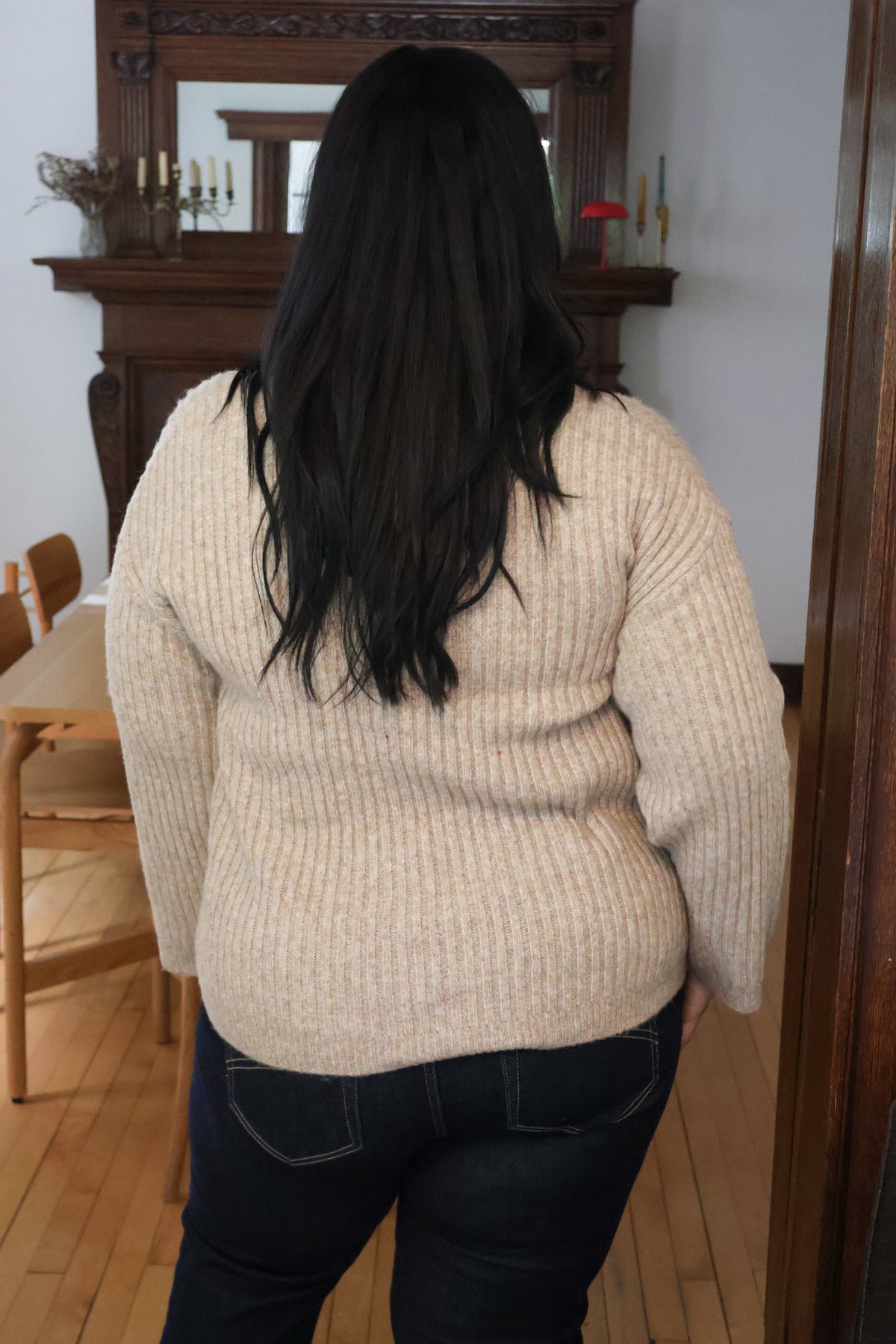 CURVE V-neck Pullover