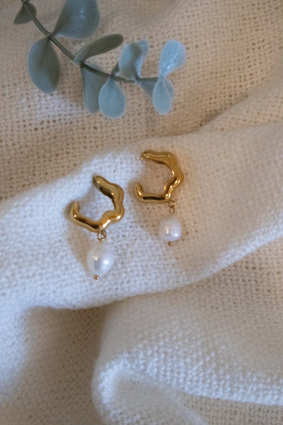 Irregular Pearl Drop Earring