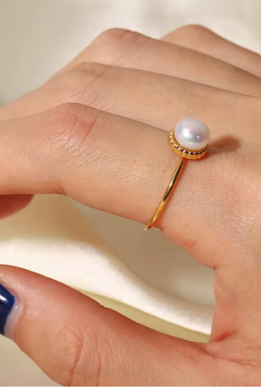 Raised Pearl Ring