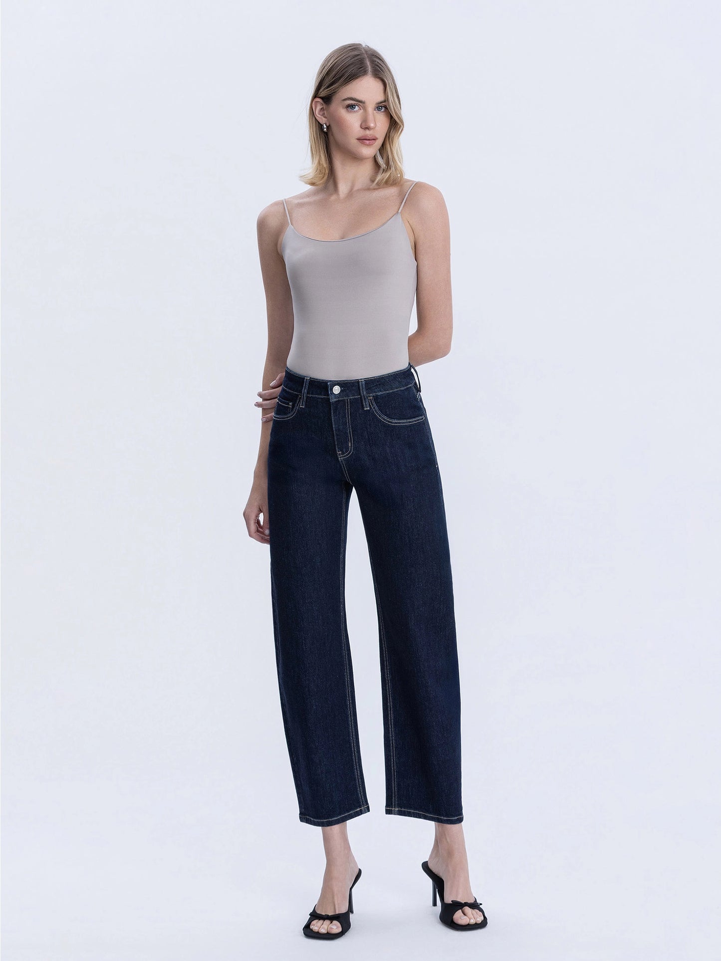 Dark wash barrel jeans Lovervet
