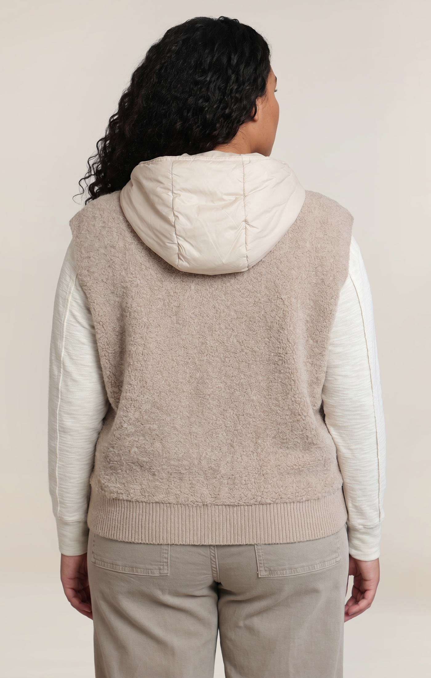CURVE Boucle Hooded Vest