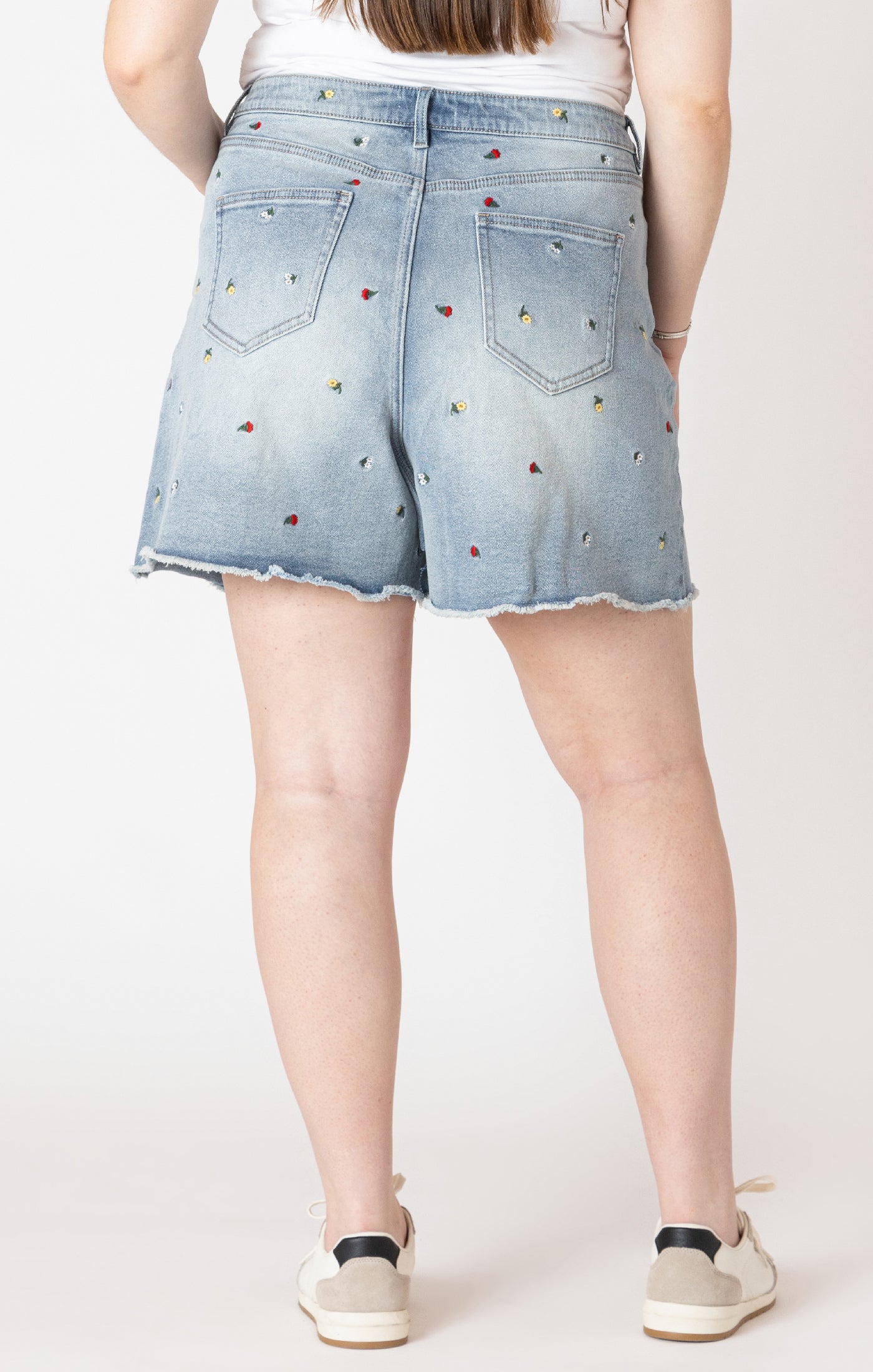 CURVE Embroidered Jean Shorts