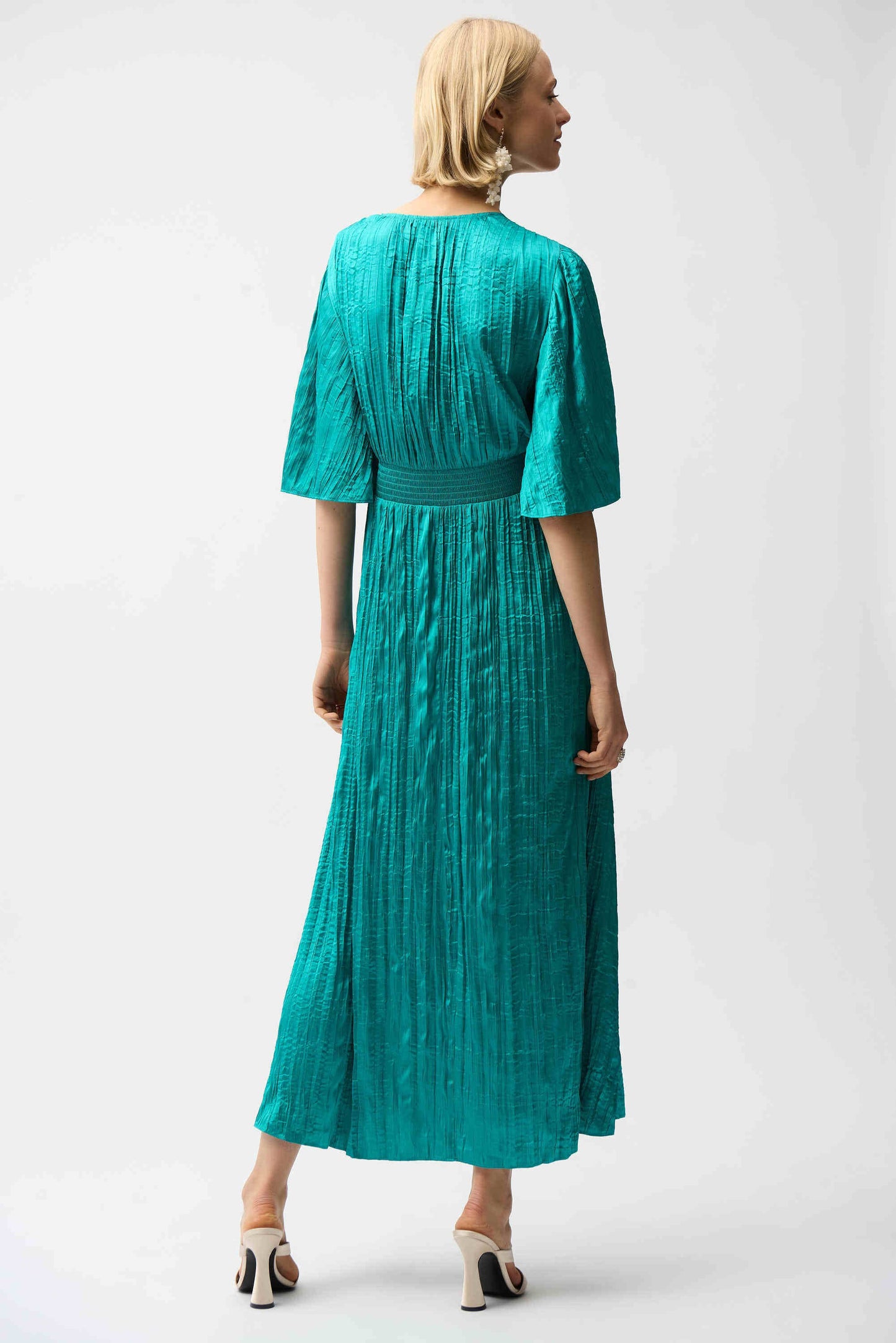 Satin Fit and Flare Midi Dress (XS-XXL) Valencia Boutique Satin Fit and Flare Midi Dress (XS-XXL) Valencia Boutique