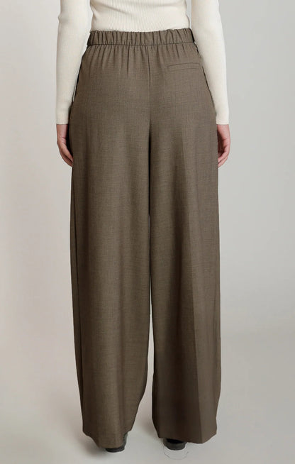 Pleated Trouser (XS-2X)