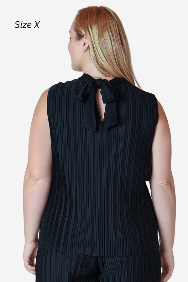 CURVE Pleated Tank