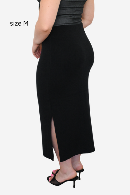 Luxe Knit Midi Skirt (M-XXL)