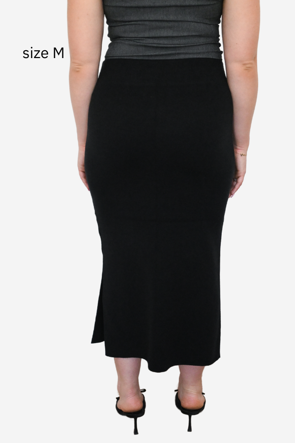 Luxe Knit Midi Skirt (M-XXL)