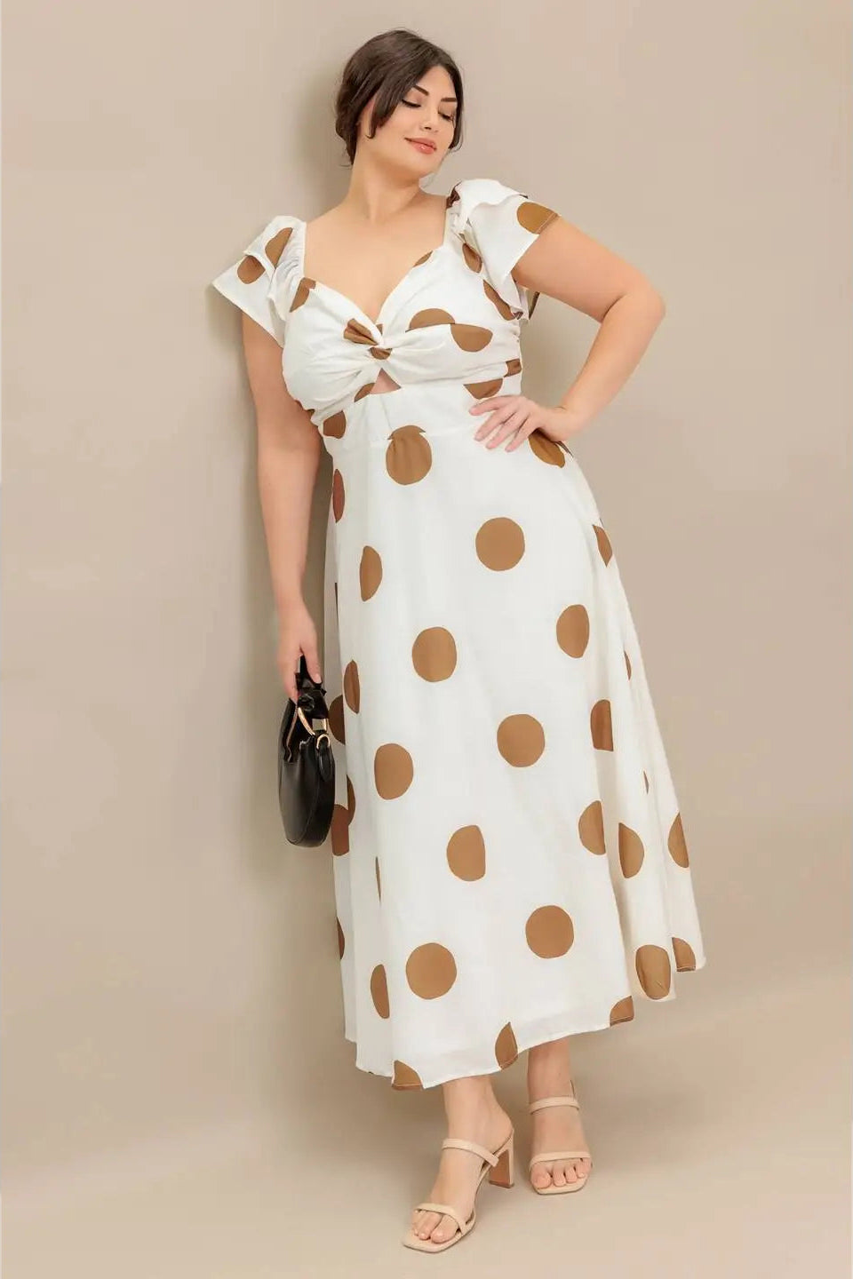 Flying tomato plus size polka dot dress 

Plus size dress winnipeg 