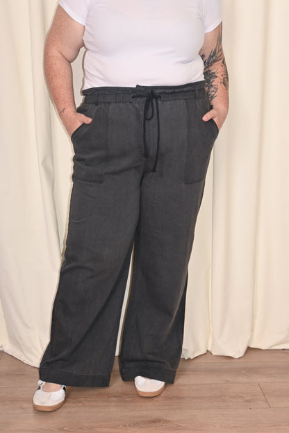 CURVE Wide Leg Denim Pant