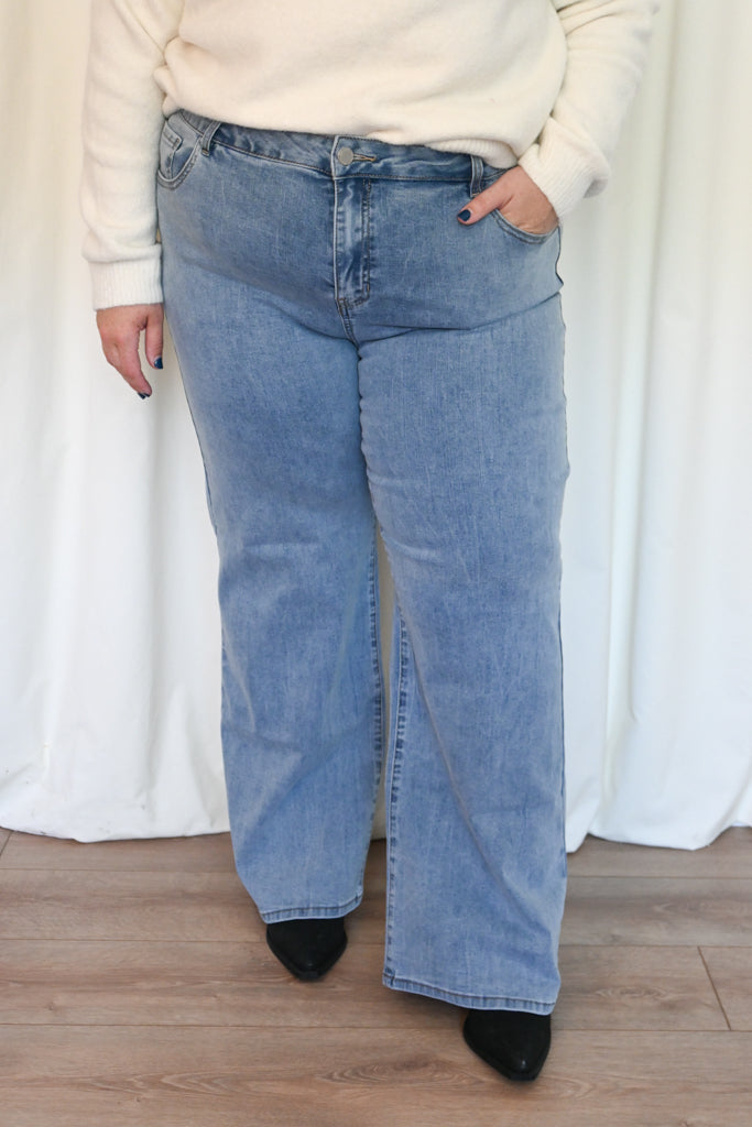 Jess Wide Leg Jeans
