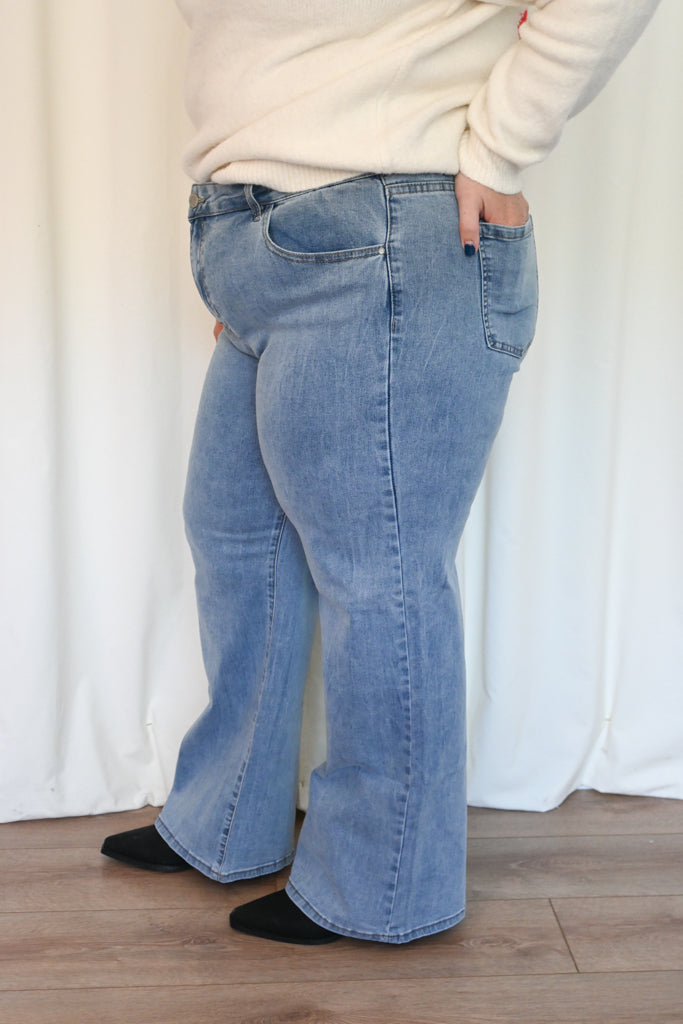 Jess Wide Leg Jeans