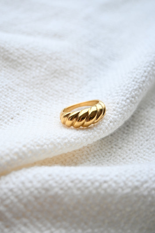 Croissant Ring