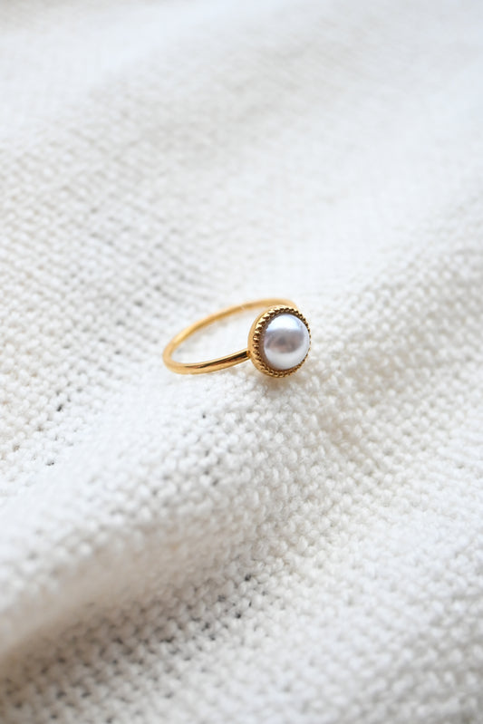 Raised Pearl Ring