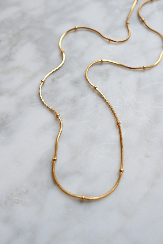 Dainty Satellite Chain