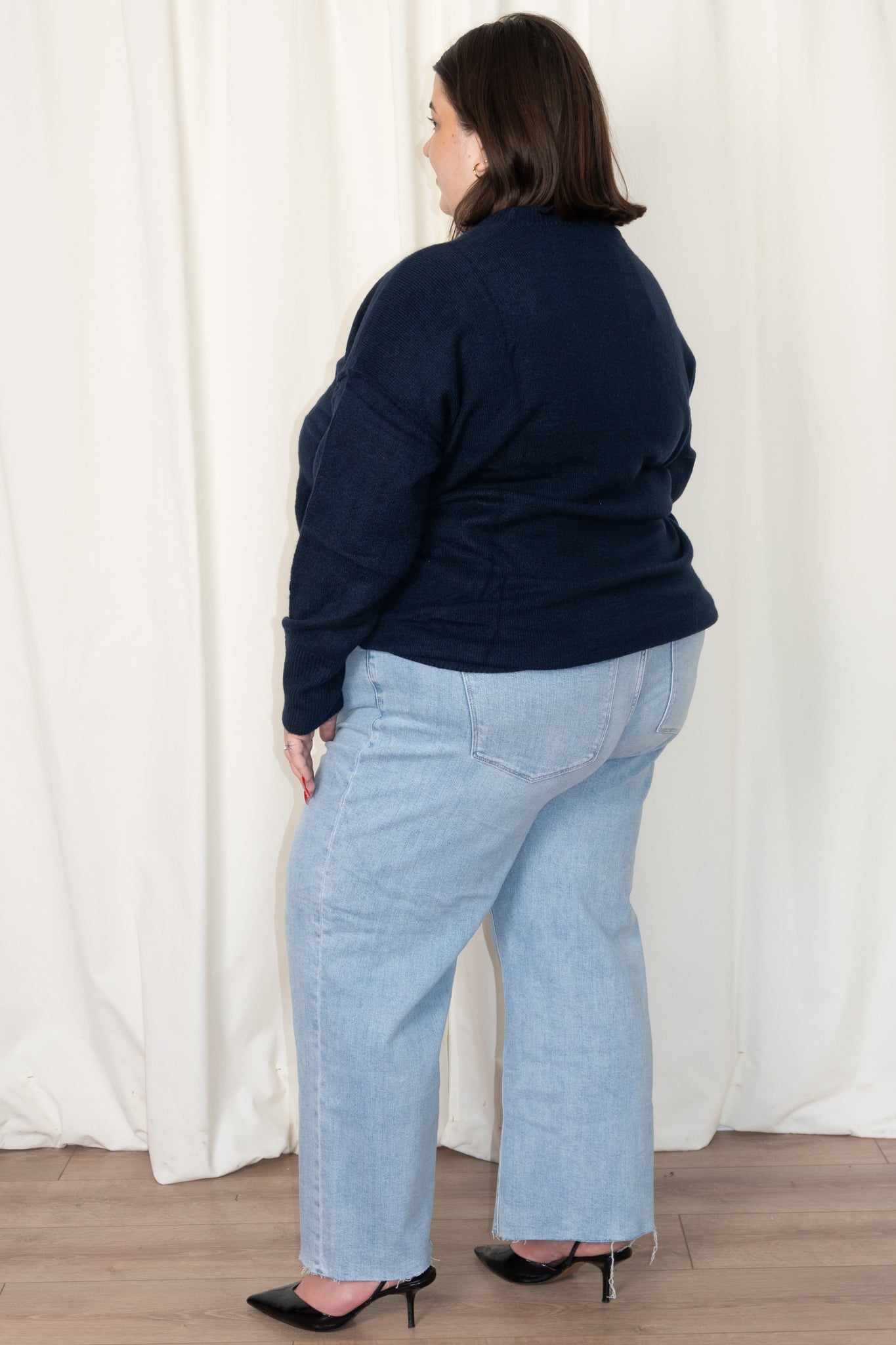 CURVE Exposed seam pullover