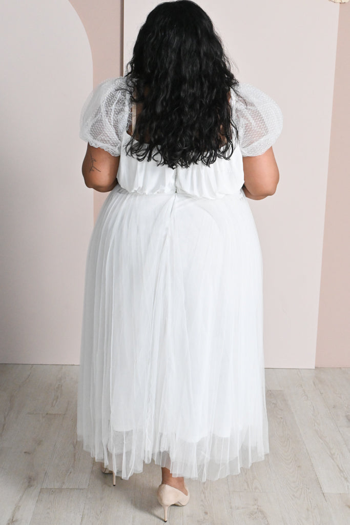 Plus size white dress, bridal shower dress, white dresses winnipeg 