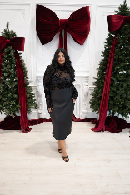 Sheer Floral Velvet Top (S-3X)