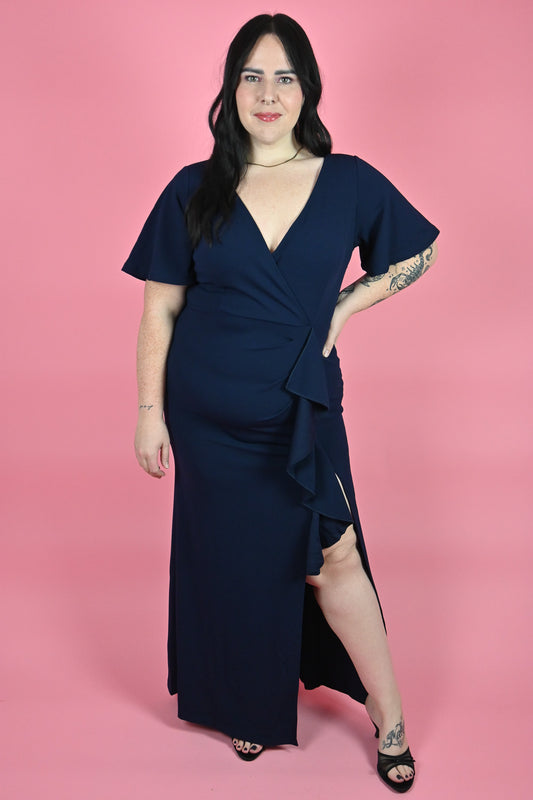 Plus size Mother of the bride dress Navy blue maxi down with short sleeve and ruffle front