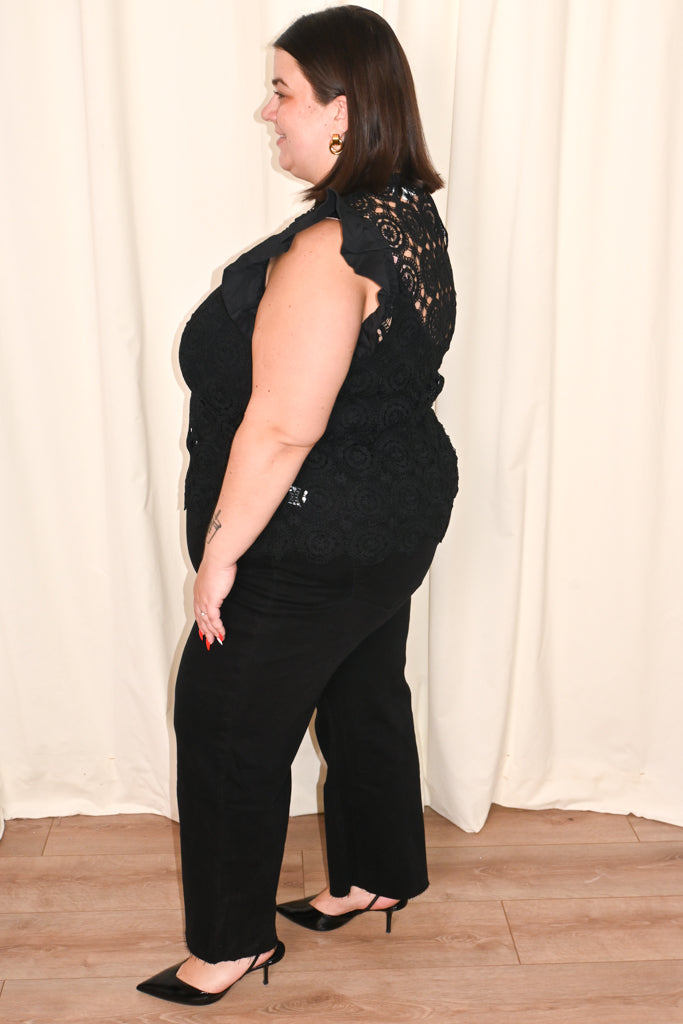 CURVE Crochet Lace Top