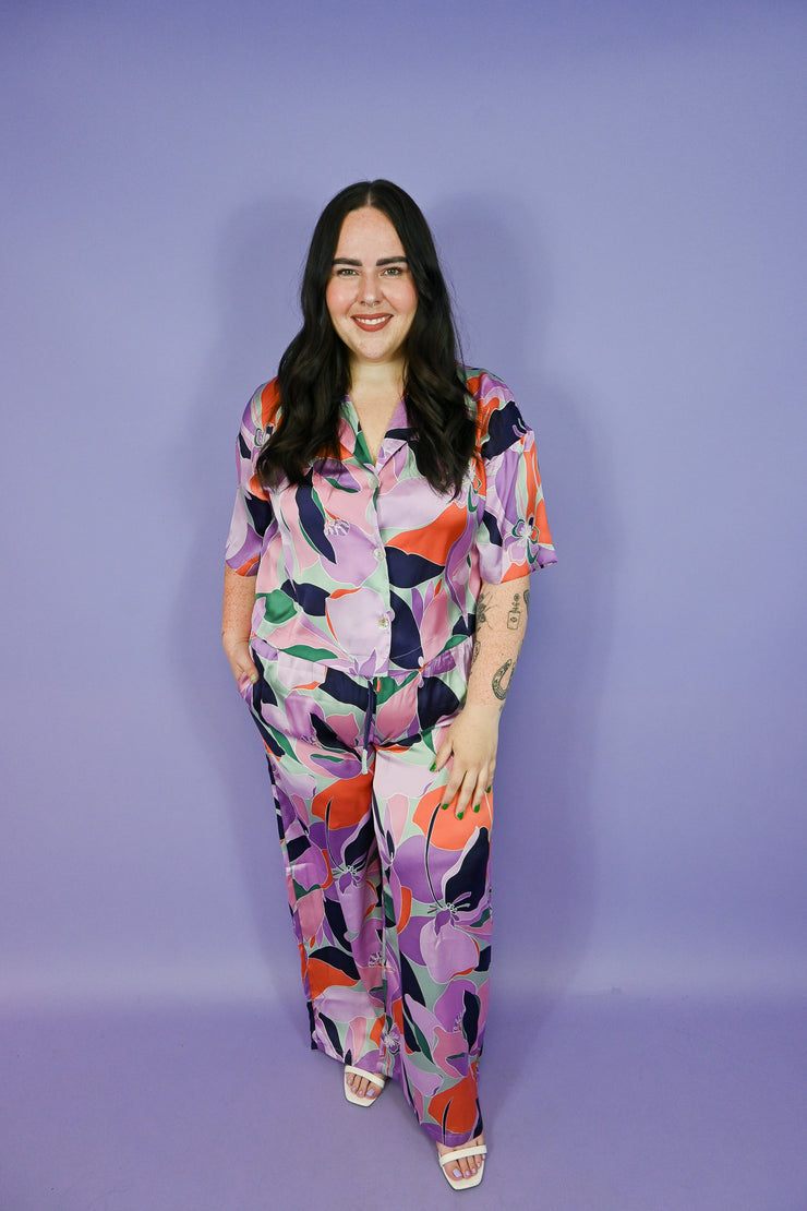 Plus size matching print set button top