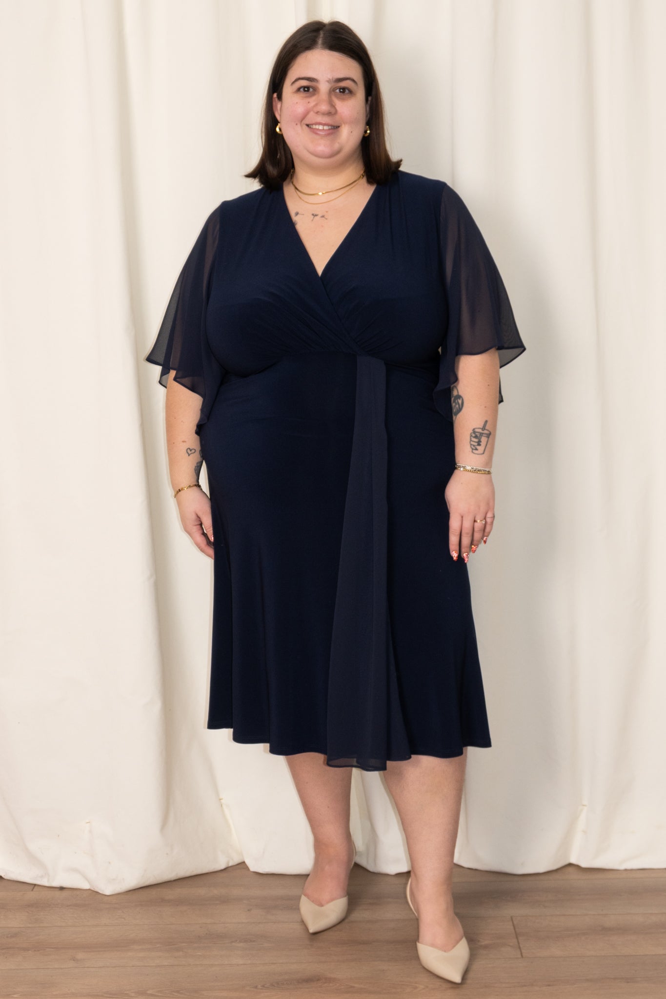 Mother of the bride and groom dress Winnipeg, winnipeg dresses. wedding guest dress. Funeral dress winnipeg, Navy blue joseph ribkoff dress, 