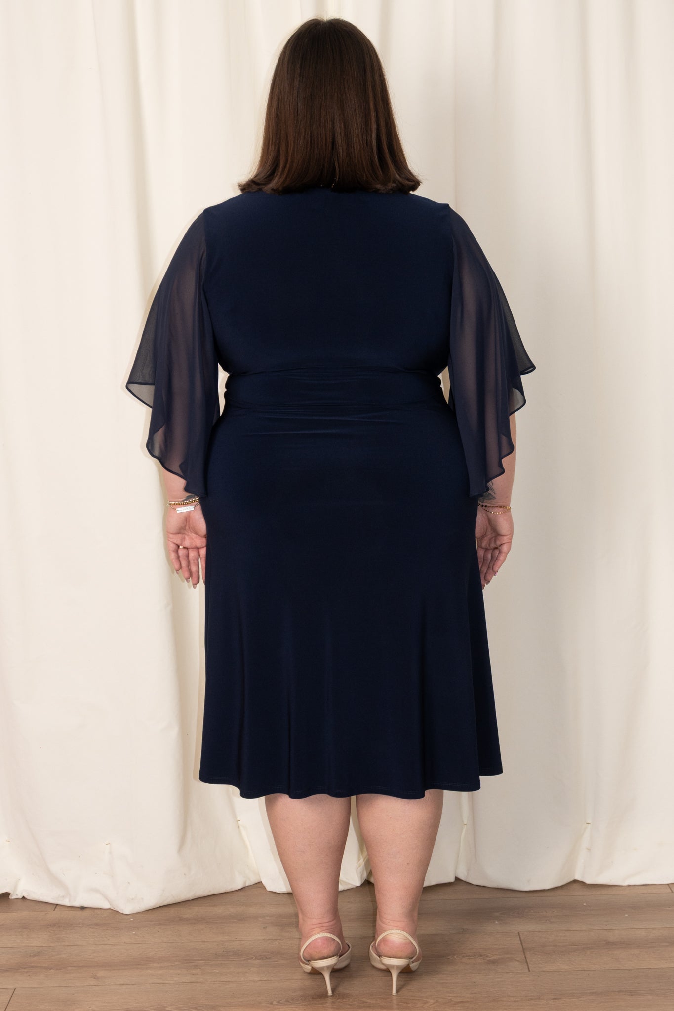 Silky Kit Fit and Flare Dress (2-22) – Valencia Boutique