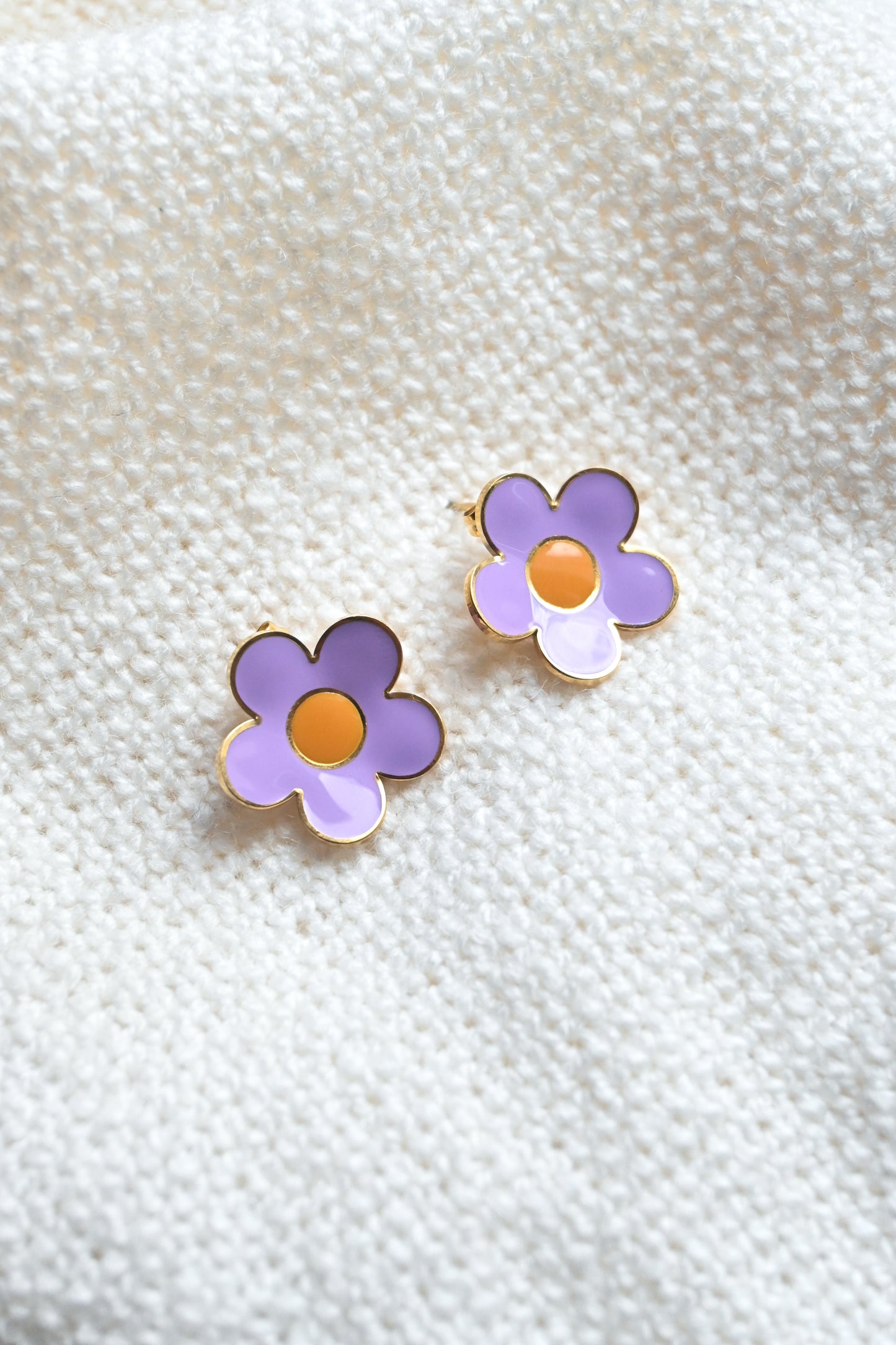 Flower Petal Stud (2 colours)