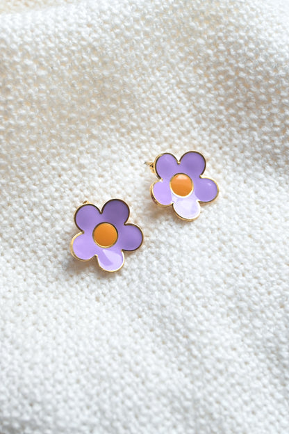 Flower Petal Stud (2 colours)