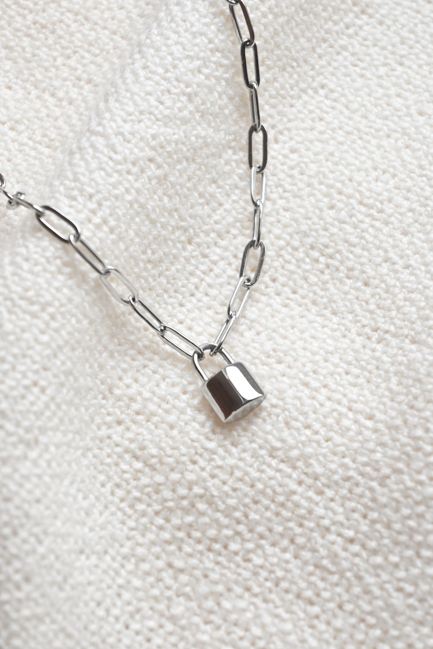 Locket Necklace (2 colours)