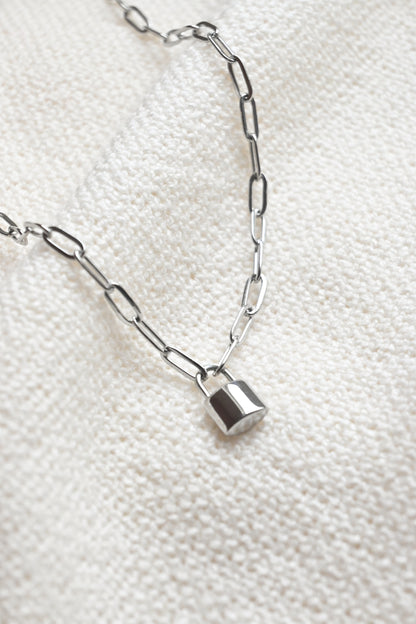 Locket Necklace (2 colours)
