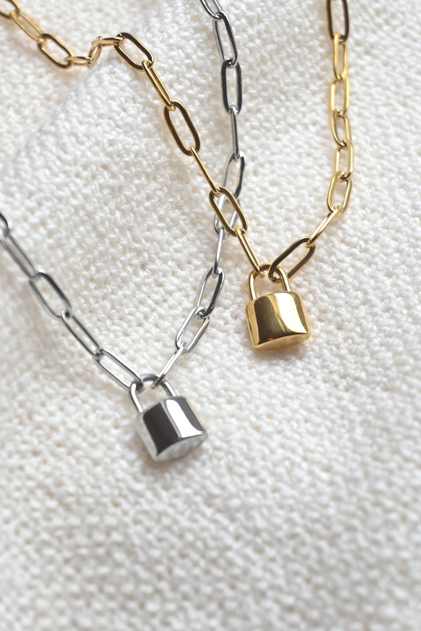 Locket Necklace (2 colours)