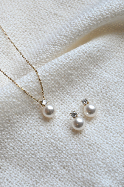 Pearl Stud Earring