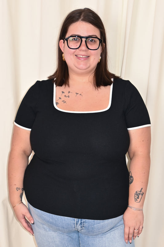 Contrast Trim Knit Top (S-3X)