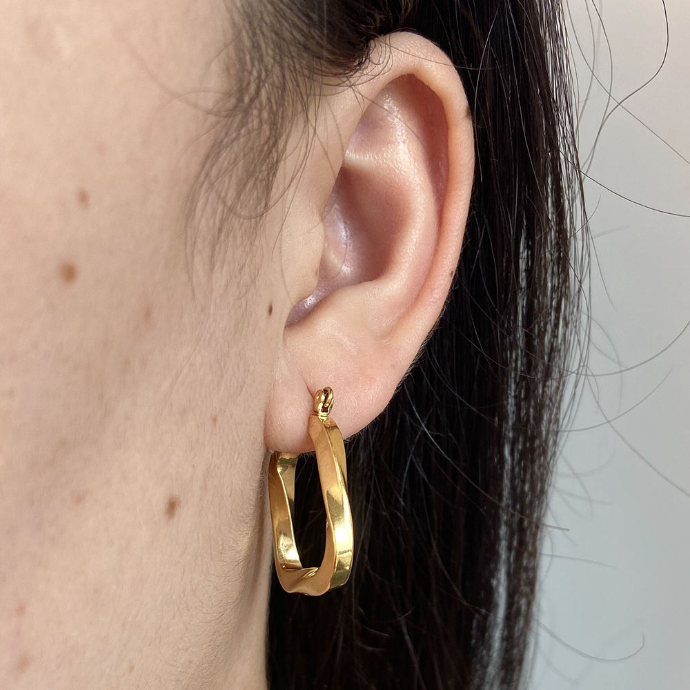 Twist Square Hoops