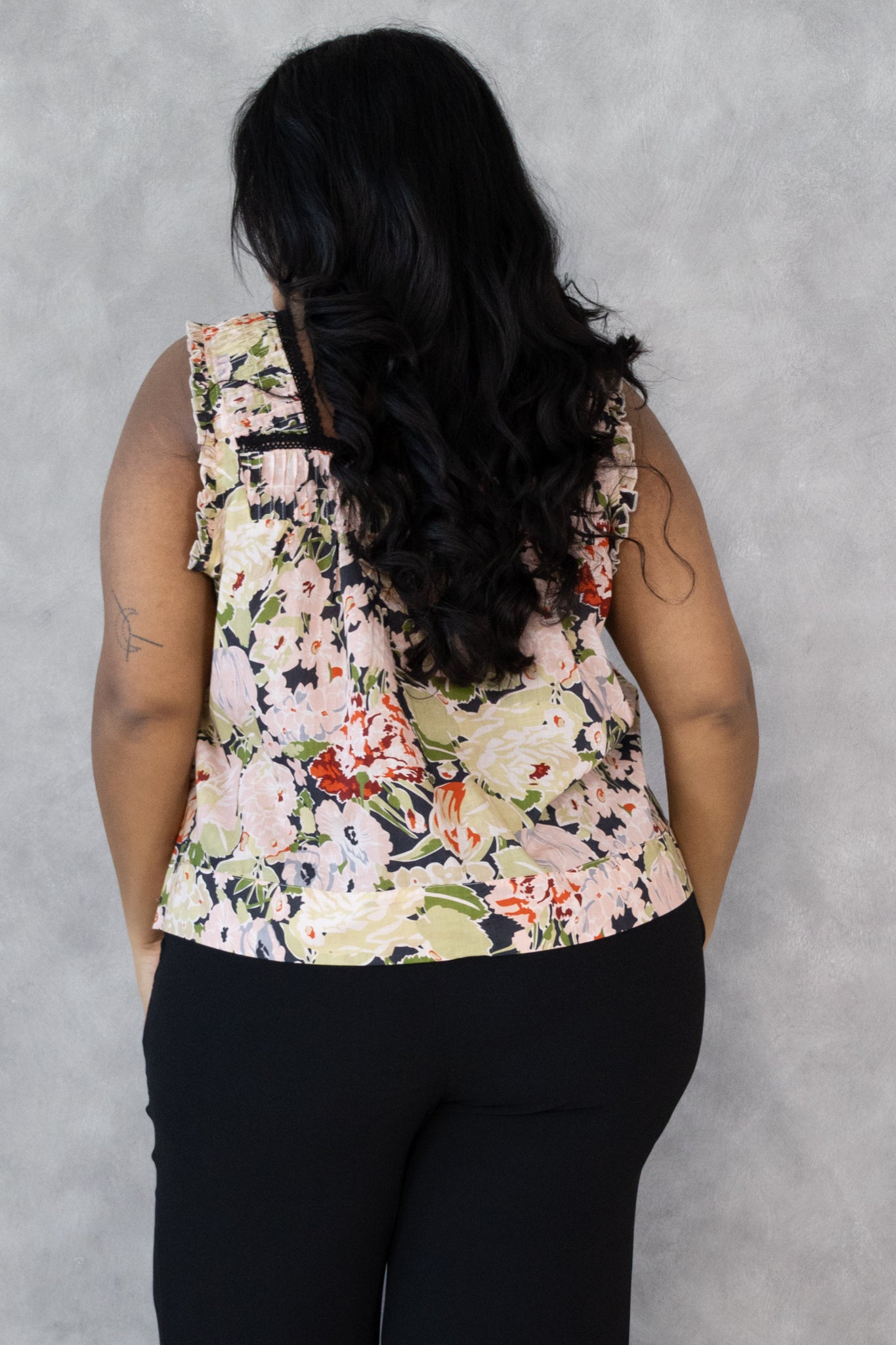 CURVE Sleeveless Floral Blouse