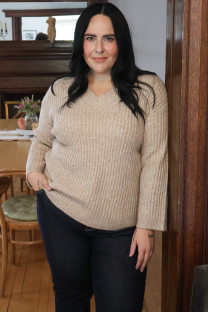 CURVE V-neck Pullover
