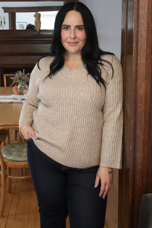 CURVE V-neck Pullover