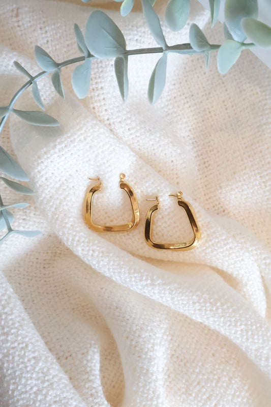 Twist Square Hoops
