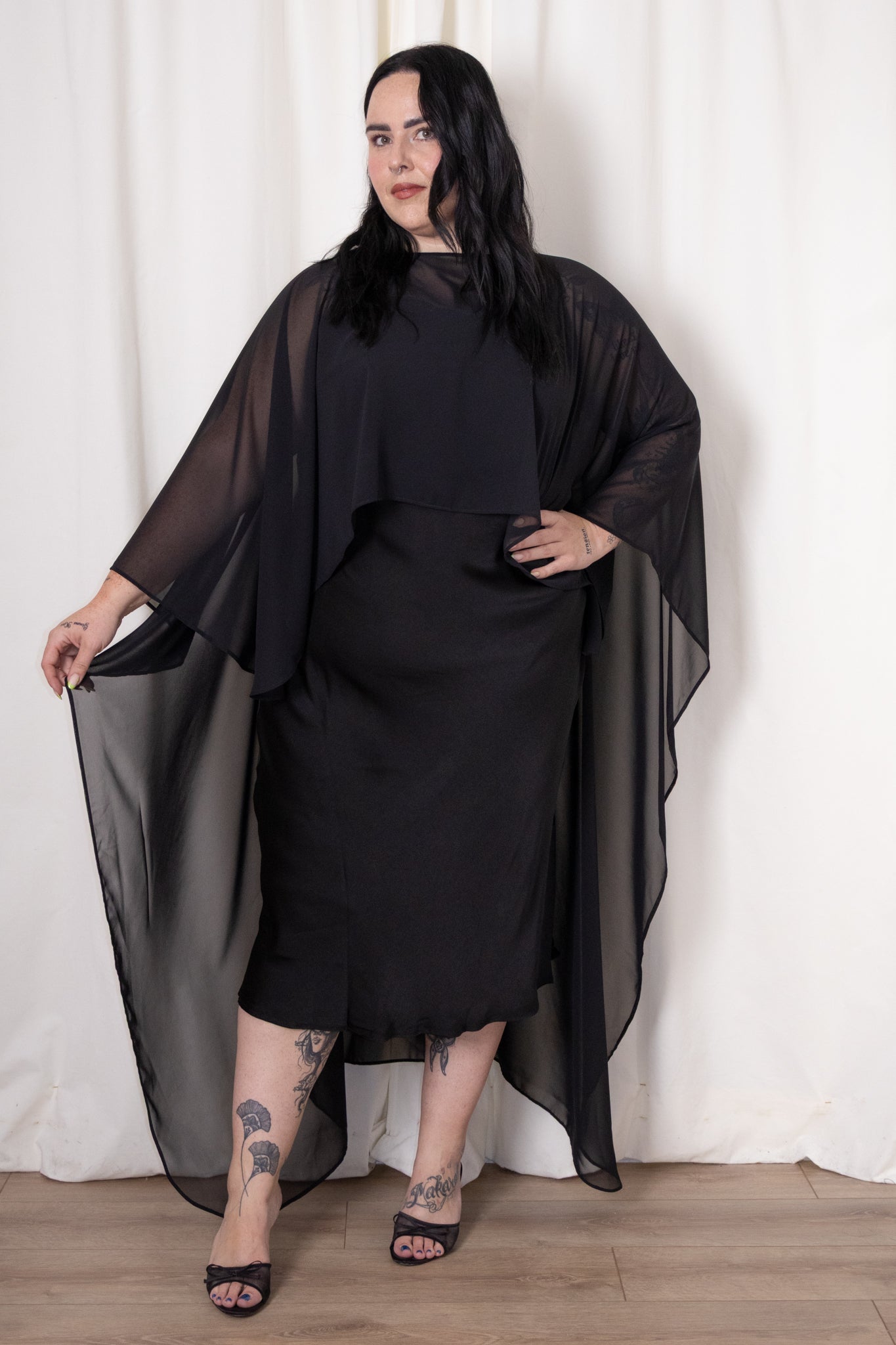 Chiffon Capelet (S-3X)