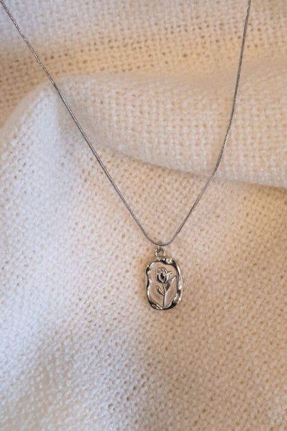 Rose Pendant Necklace