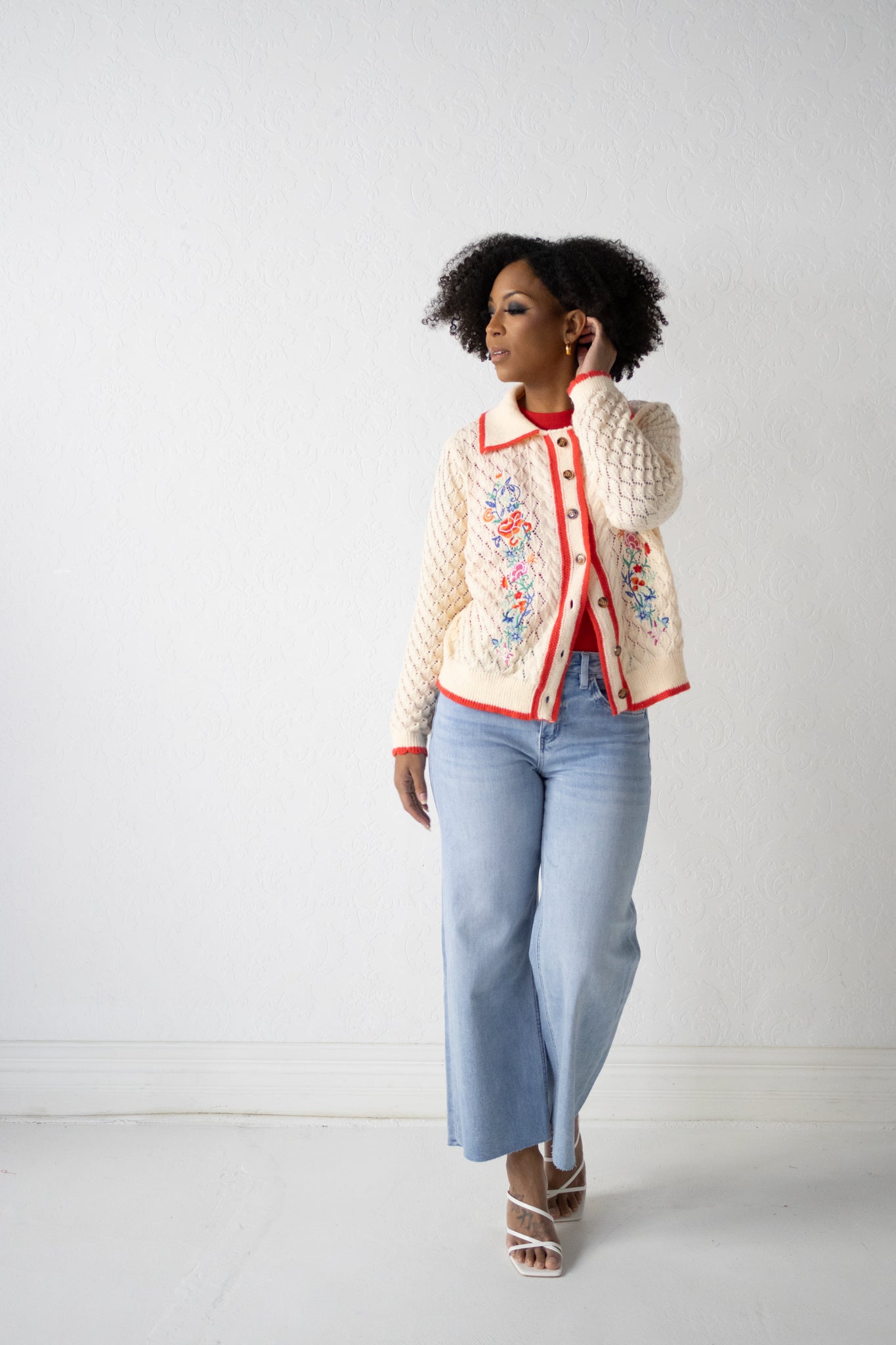 Embroidered Floral Cardigan (S-3X)
